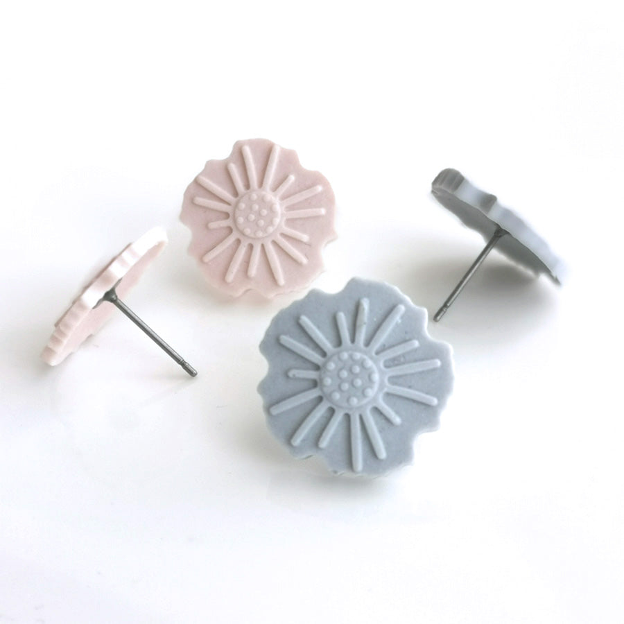 Porcelain Fragrance Earrings – Sakura 無釉彩瓷香薰櫻花耳環
